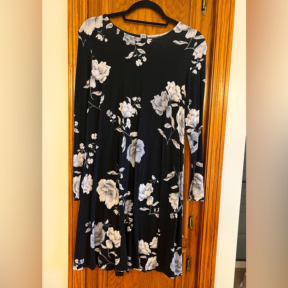 Old Navy Black and White Floral Dress